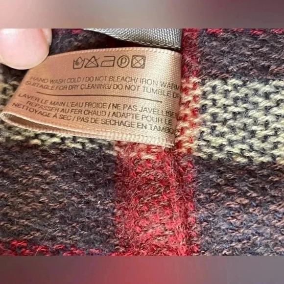 LOOK BY M Alpine Plaid Wrap Scarf - Picture 4 of 5